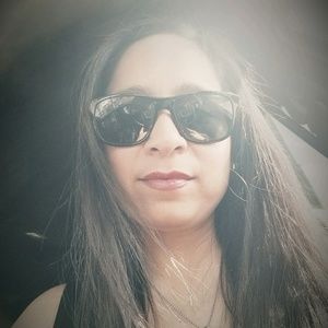 Meet your Posher, Lorena